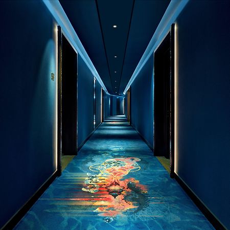 Hotel Indigo Dubai Downtown By Ihg Buitenkant foto The carpet in the hotel's corridors