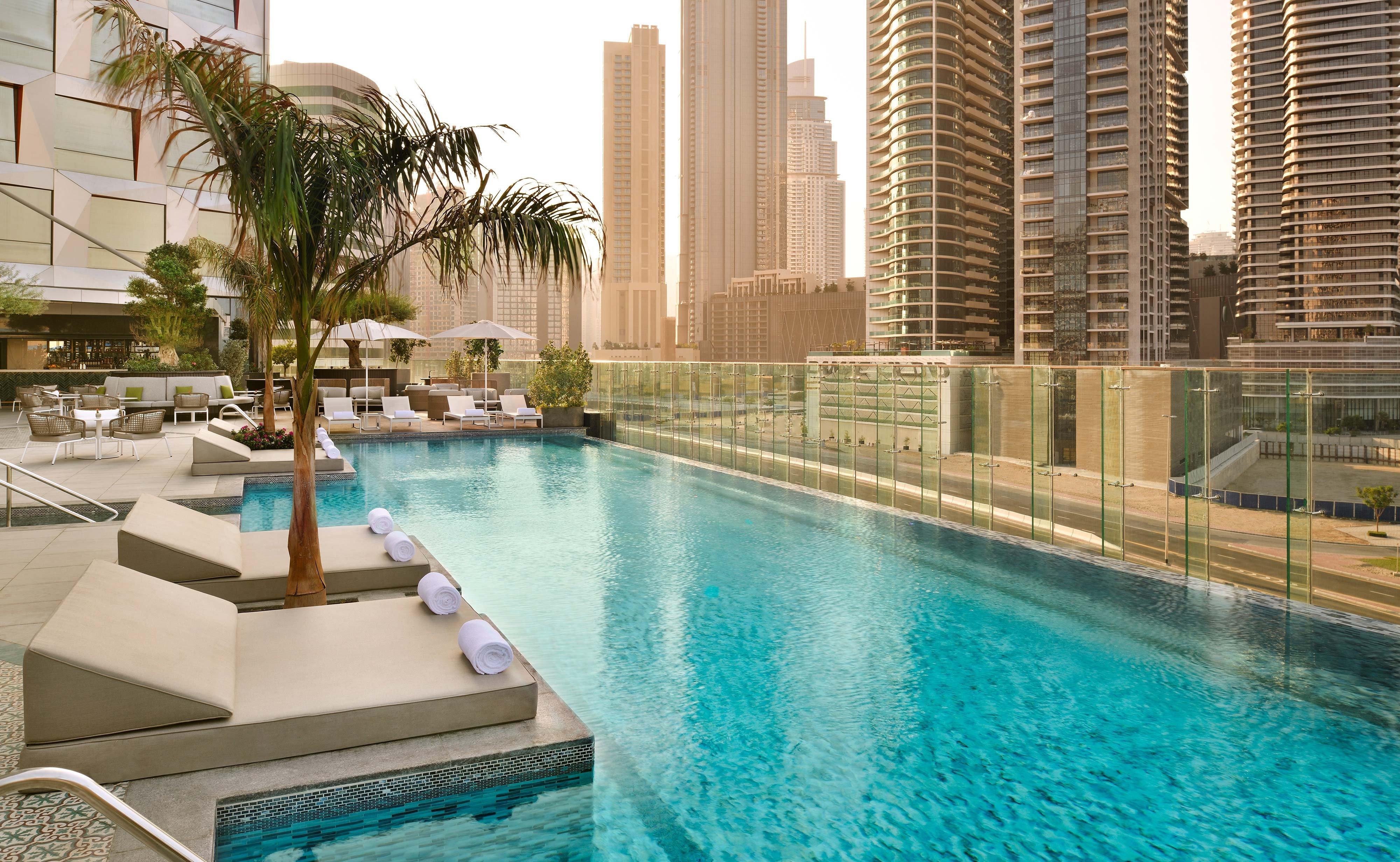 Hotel Indigo Dubai Downtown By Ihg Buitenkant foto The pool at the West Hollywood Edition